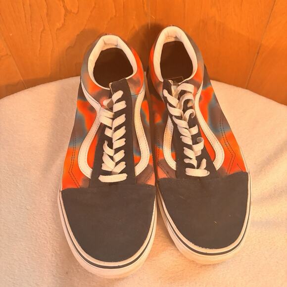 Vans Old Skool Men’s Size 11 Red Blue Black Gradient Low Top Skate Shoes - Picture 4 of 8